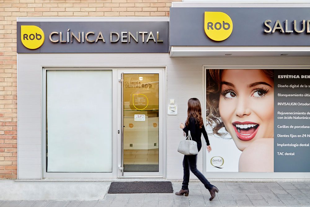 Fachada Clínica Dental Rob Badalona