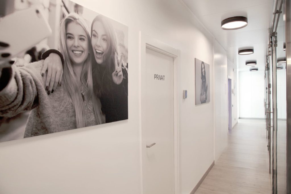 pasillo clinica dental barcelona rob